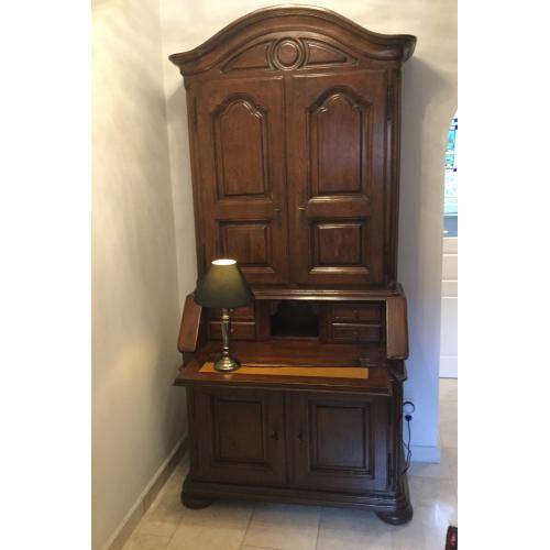 Mooie SECRETAIRE KAST  hal- living