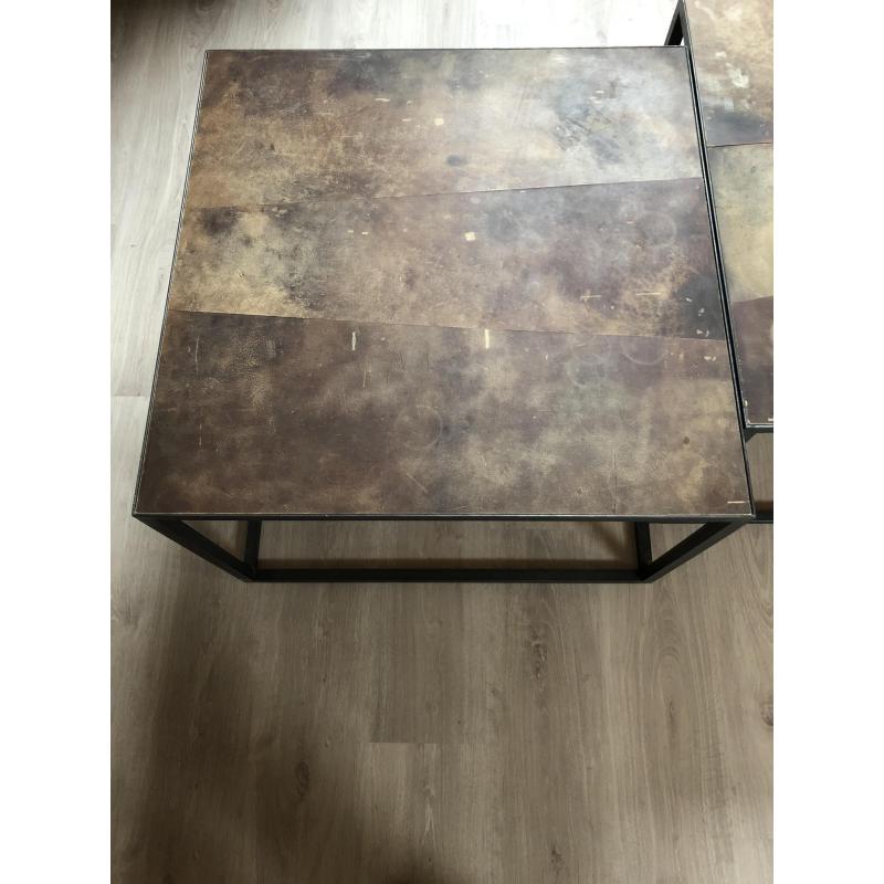 2 Robuuste salontafels met stalen frame