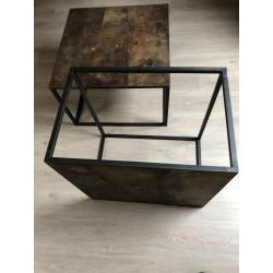2 Robuuste salontafels met stalen frame