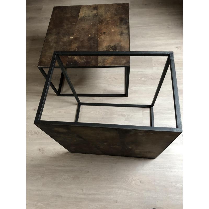 2 Robuuste salontafels met stalen frame