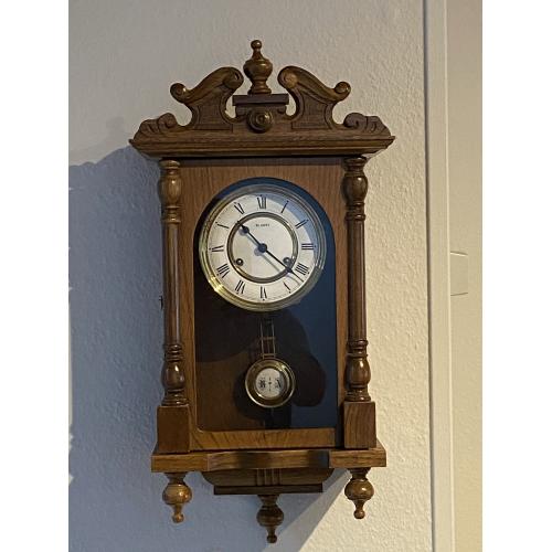 Zeer mooie wandklok merk "Bruart"