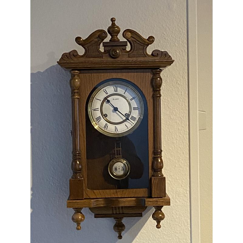 Zeer mooie wandklok merk "Bruart"