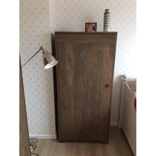 Design kasten in tropisch hardhout