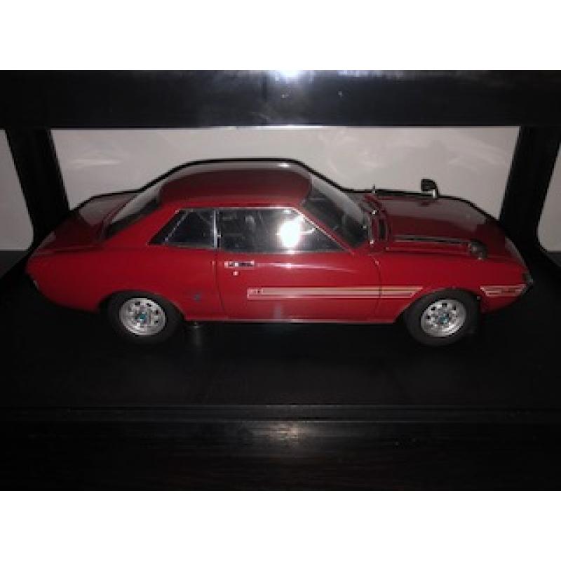 Toyota Celica 1600 GT (TA22) - schaal 1/18