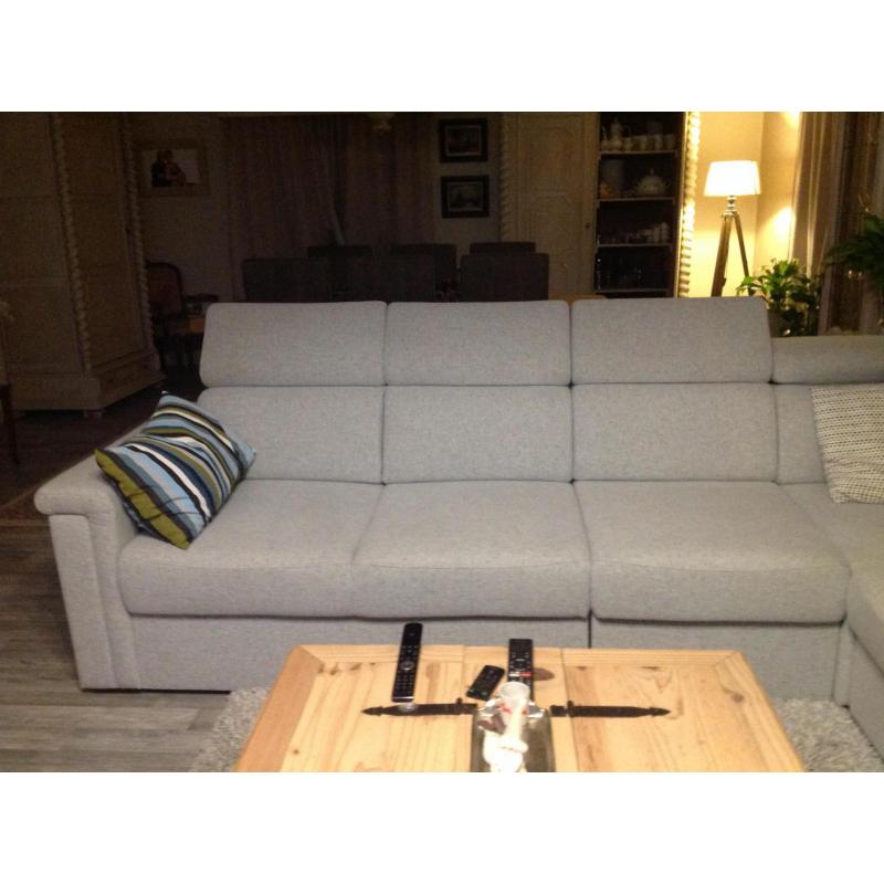 Hoeksalon te koop