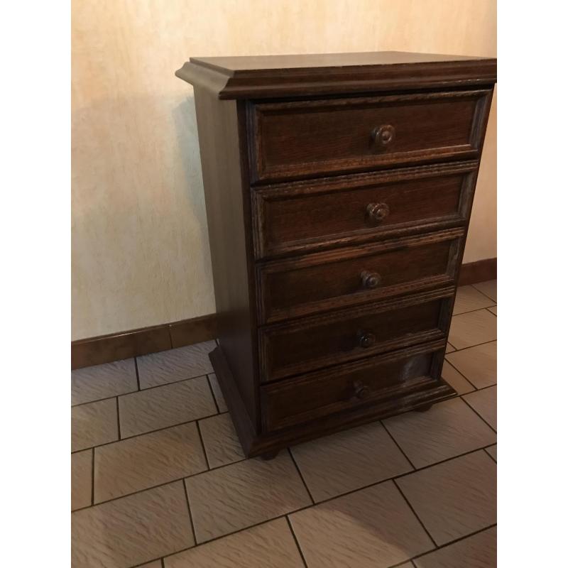 Houten ladekastje