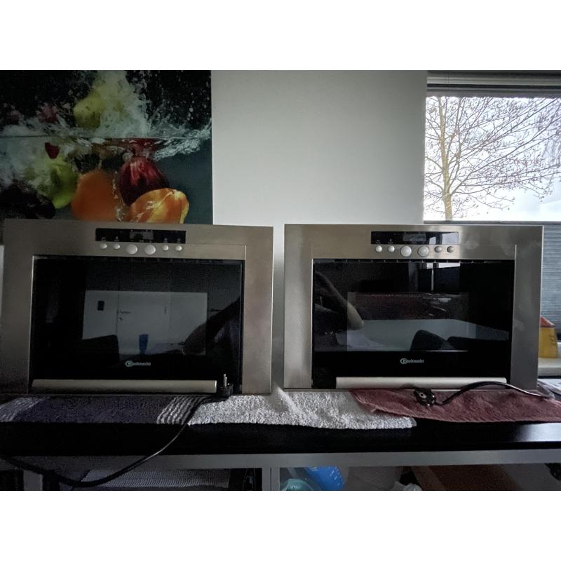 2  Bauknecht inbouw magnetrons 750W