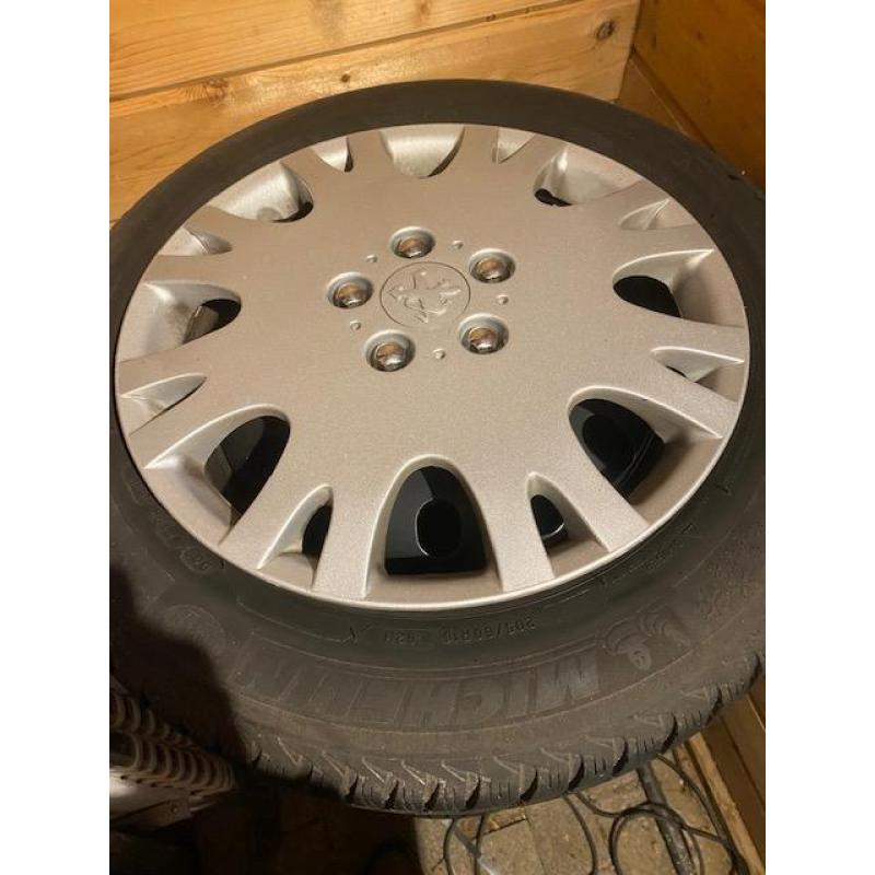 te koop winterbanden op velg