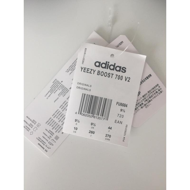 YEEZY BOOST 700 VANTA MAAT 44 (USED)