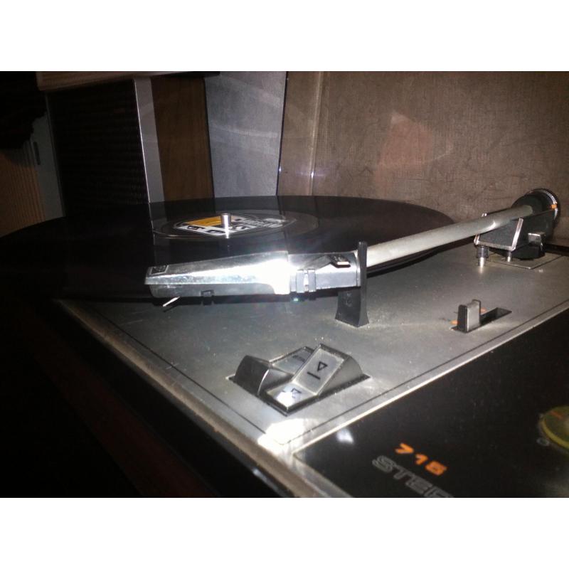 vintage platenspeler philips model 22GF715
