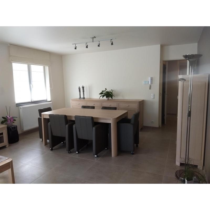 Volledige eetkamer