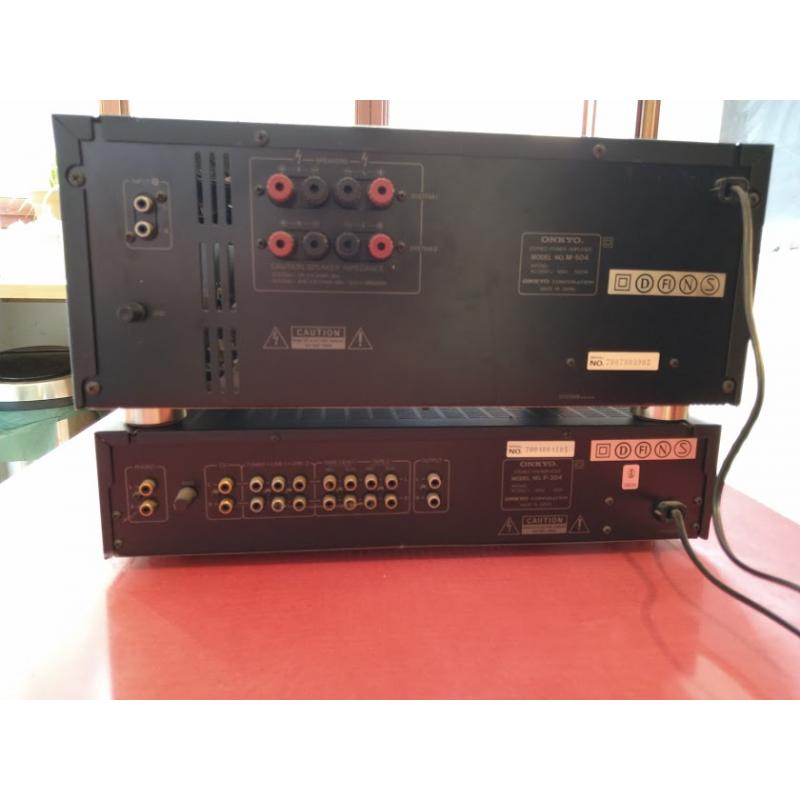 ONKYO INtegra voor- en eindversterker