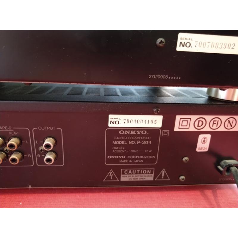 ONKYO INtegra voor- en eindversterker