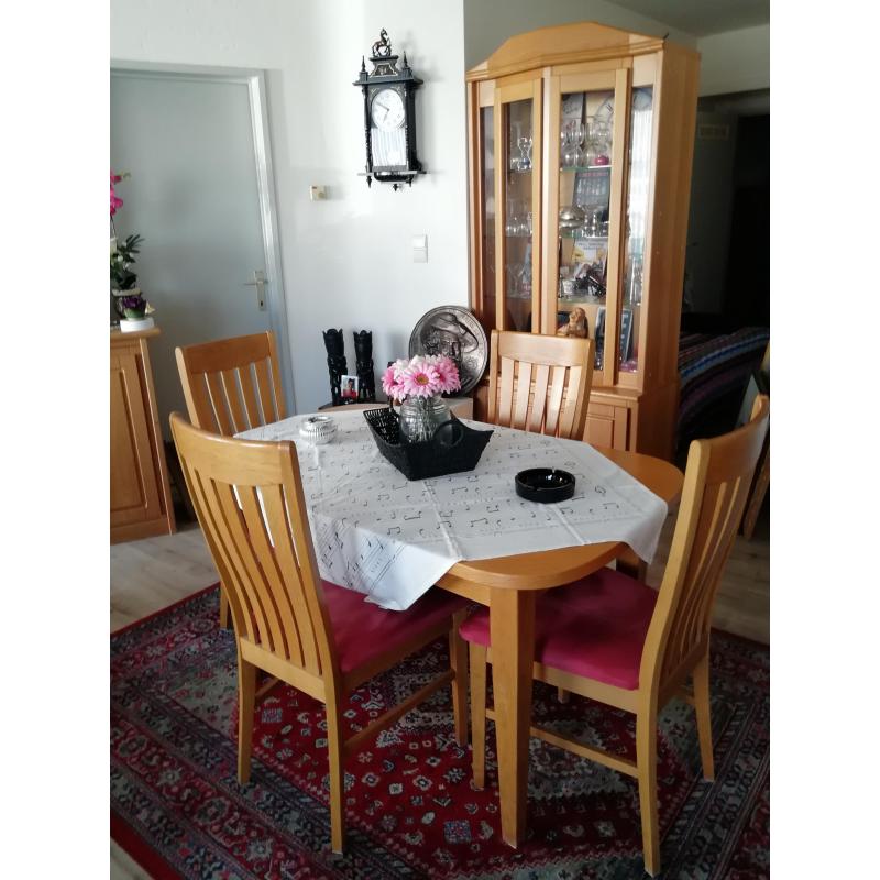 Eetkamer zo goed als nieuw