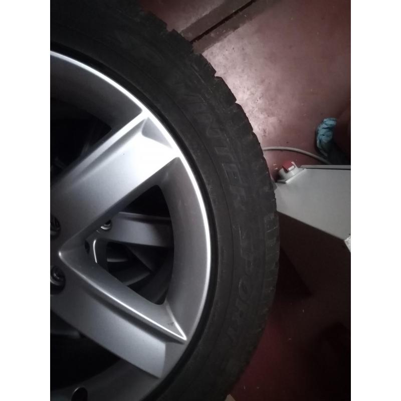 autobanden en velgen 225/50R17 94H