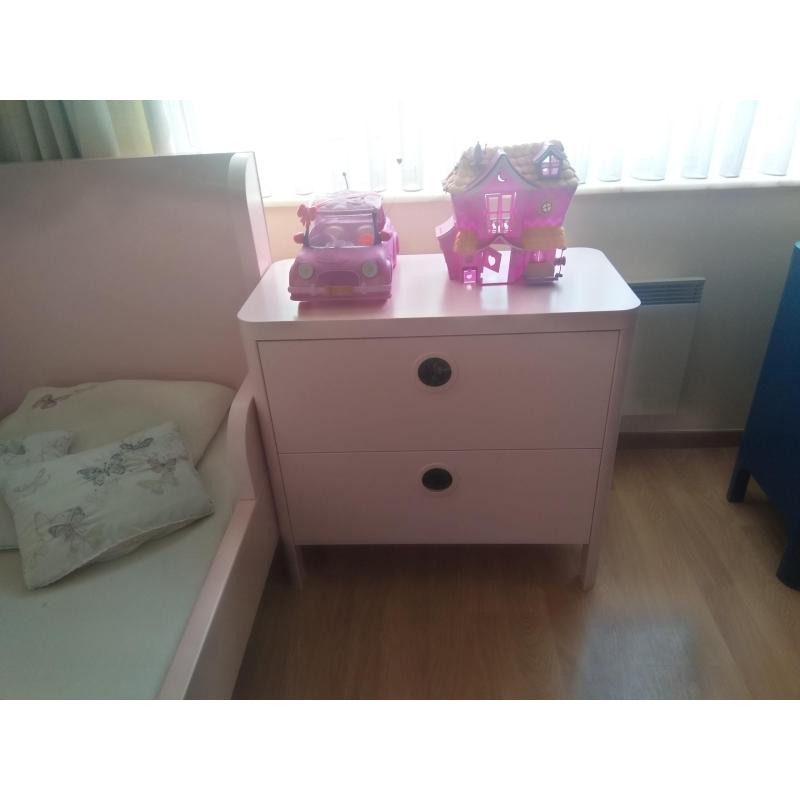 2x Ikea Busunge blauw en roze meegroeibed/ kledingkast/ ladekast