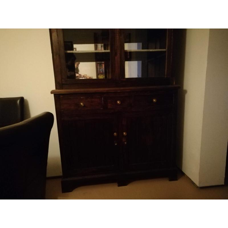 Authentieke, handgemaakte houten kast