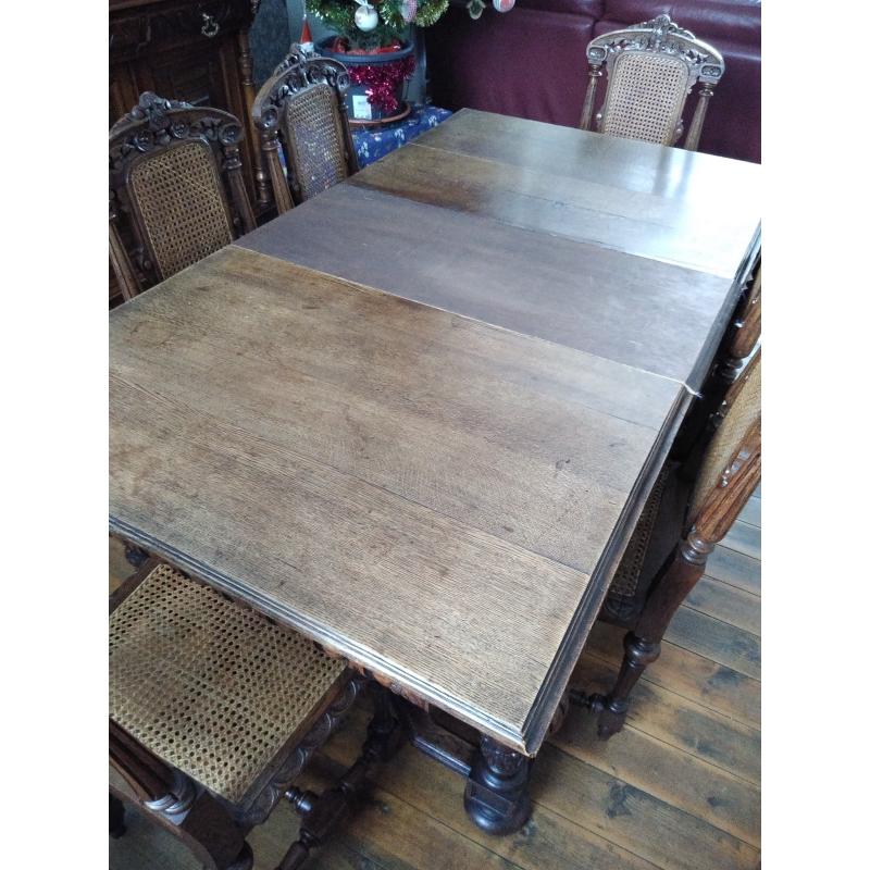 Antieke Dressoir   tafel   6 stoelen Mechelse stijl