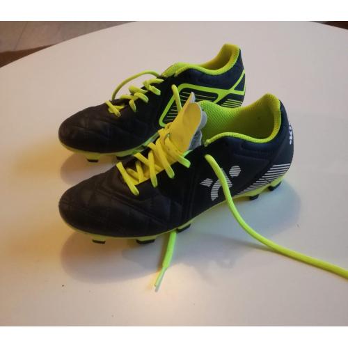 Kipsta voetbalschoenen maat 34