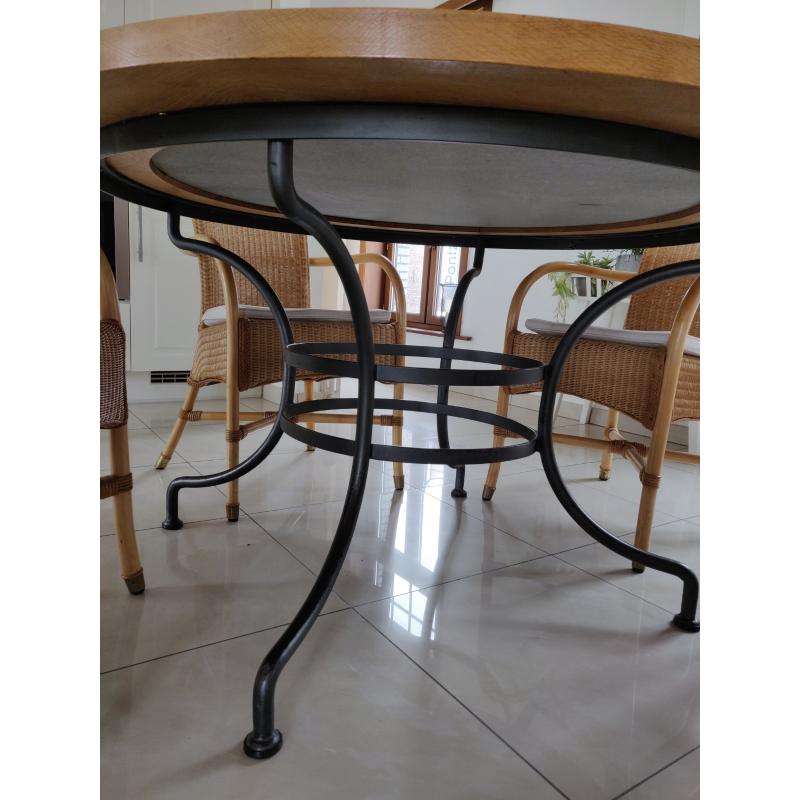 Eet tafel / Veranda tafel met vier bijhorende stoelen