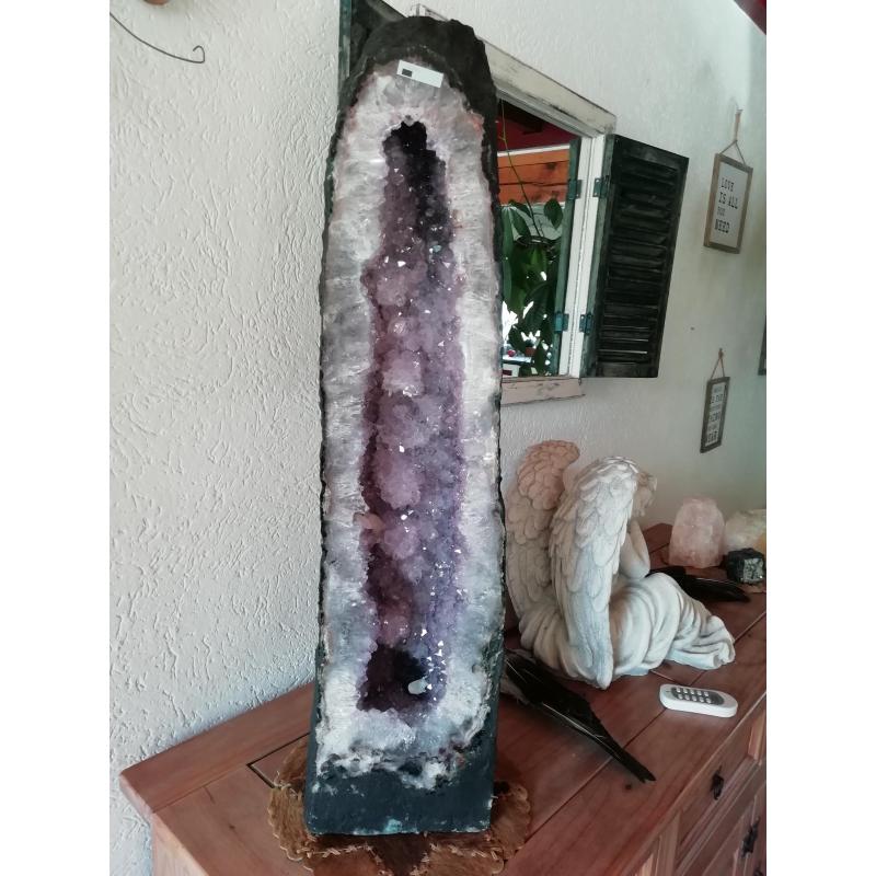 Amethist geode 38 kg en 84cm hoog