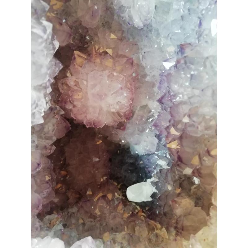 Amethist geode 38 kg en 84cm hoog