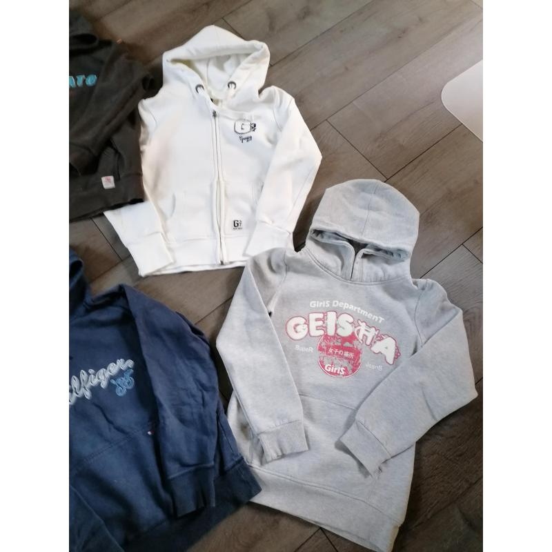 Sweaters met kap  maat 14 jaar / 164