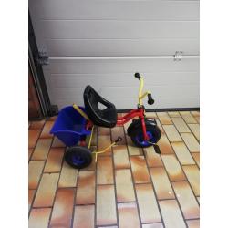 Kinderfietsje 3 wieler met pedalen