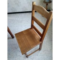 Eiken stoelen