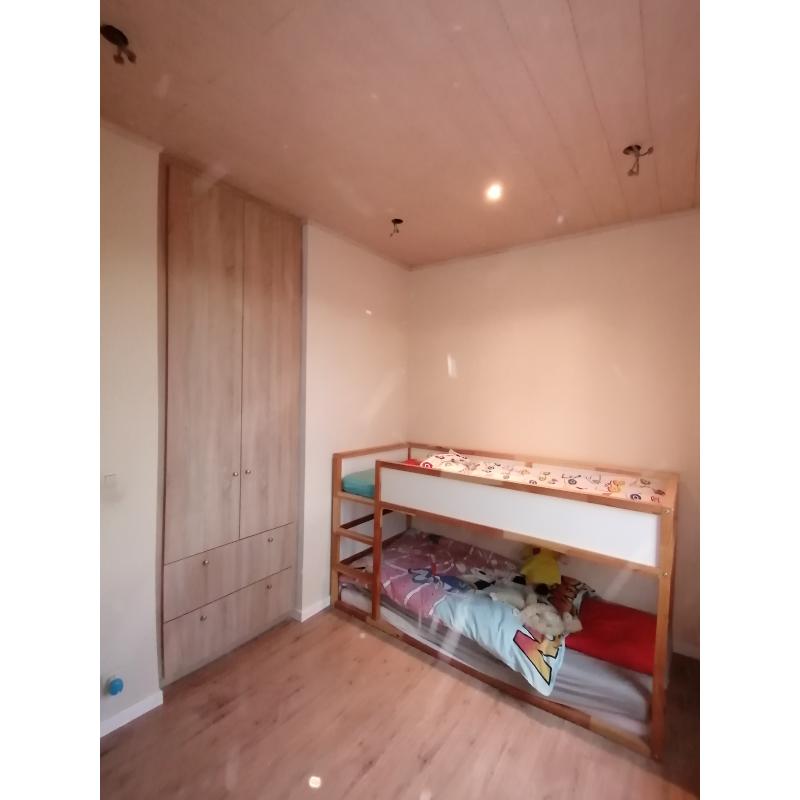 Groot huis met 5 slaapkamers.
