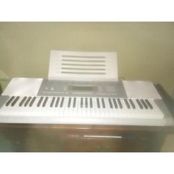 keyboard merk Casio LK-280