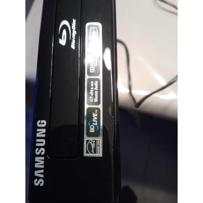 SAMSUNG BLU-RAY MET TOEBEHOREN