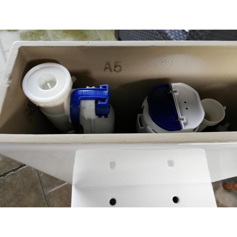 Nieuw compleet Toilet