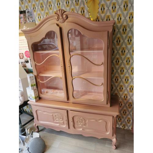 Roze Louis quinze vitrine met glitter