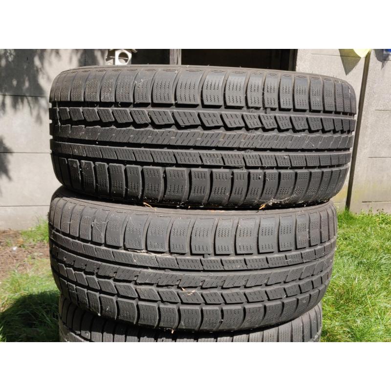 4 X WINTERBANDEN 215/55R16 97V ROADSTONE WINGUARD SPORT