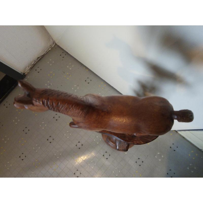 Te koop prachtig deco houtsnijwerk paard!