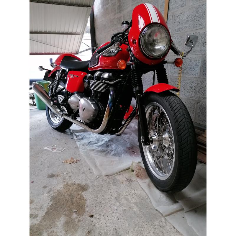 triumph truxton