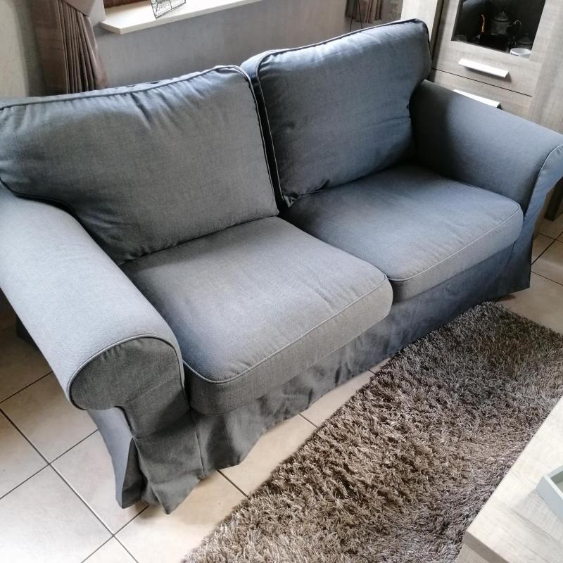 2 Ikea Ektorp bankstellen en voetbank