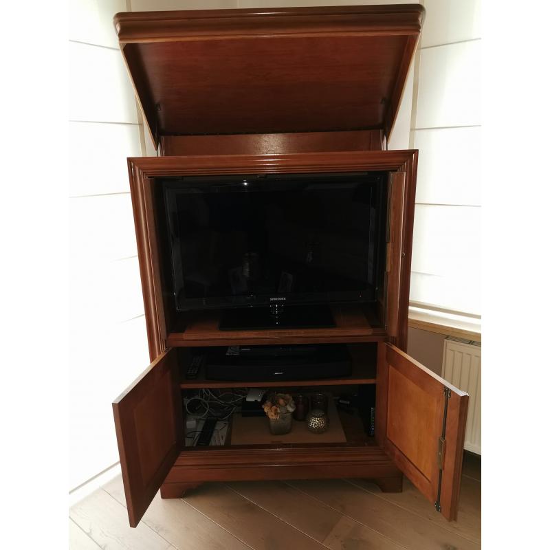 TV Kast Notelaar