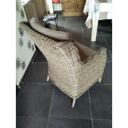 4 rotan stoelen met kussens