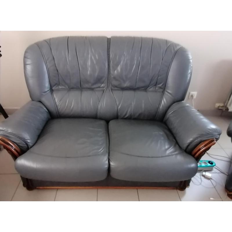 Grijs lederen salon 3,2en 1 zit te koop
