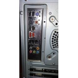 Computer en Scherm (Windows 10 Pro)