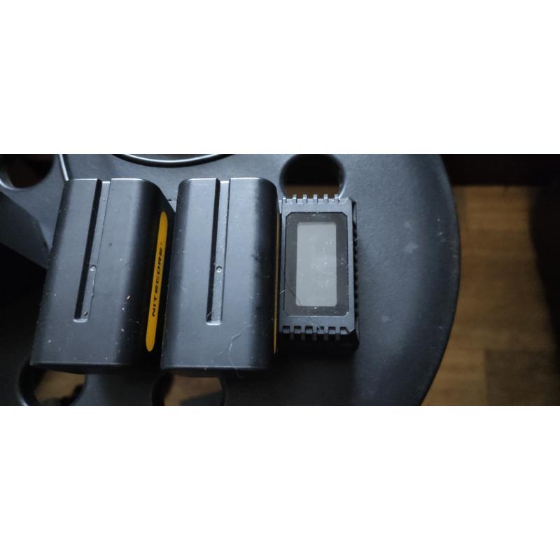 Sony / NiteCore accu's NP-F970 met dubbel lader