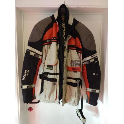 2-delig motorpak Tuareg -  Vest XXL - broek XL in prima staat