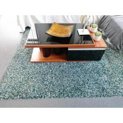 salontafel van glas en hout met 2 lades