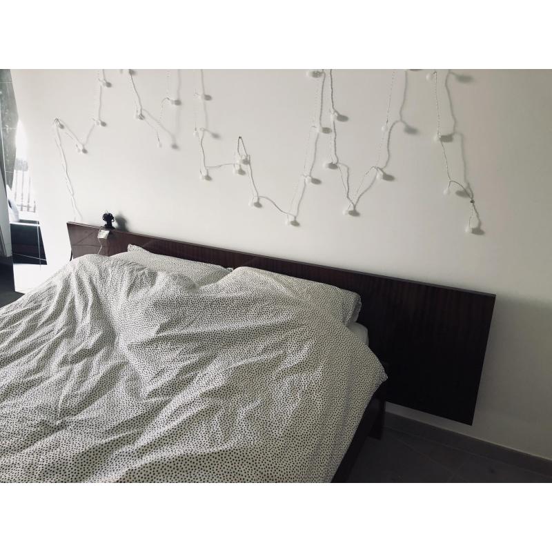 Vintage slaapkamer: Bed en bijhorende Kast