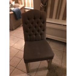 stijlvolle eetkamerstoelen perfect in landelijk interieur