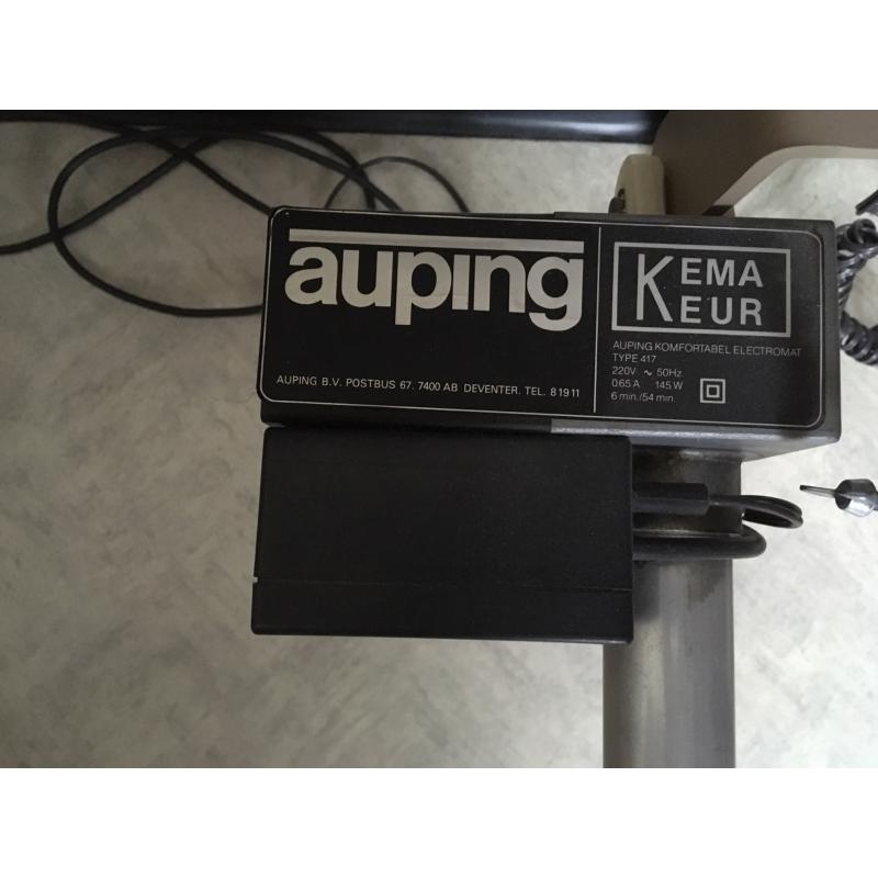 Elektrisch verstelbaar éénpersoonsbed / zorgbed – merk Auping