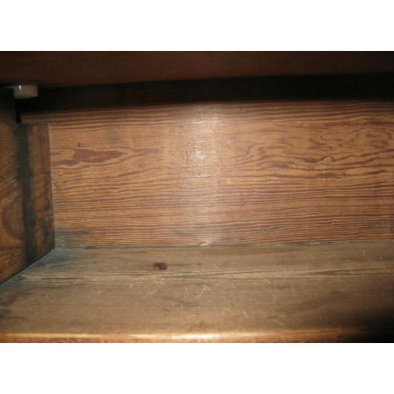 Antieke schoolbank, lessenaar, bureau