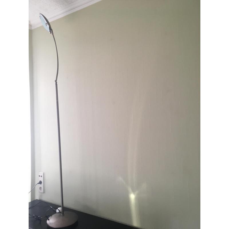 vloerlamp/leeslamp met voetknop   lamp